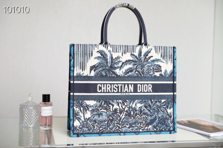 Christian Dior Shopping Bags